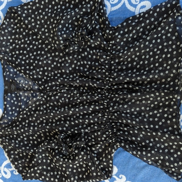 Sheer blouses - Picture 5 of 11